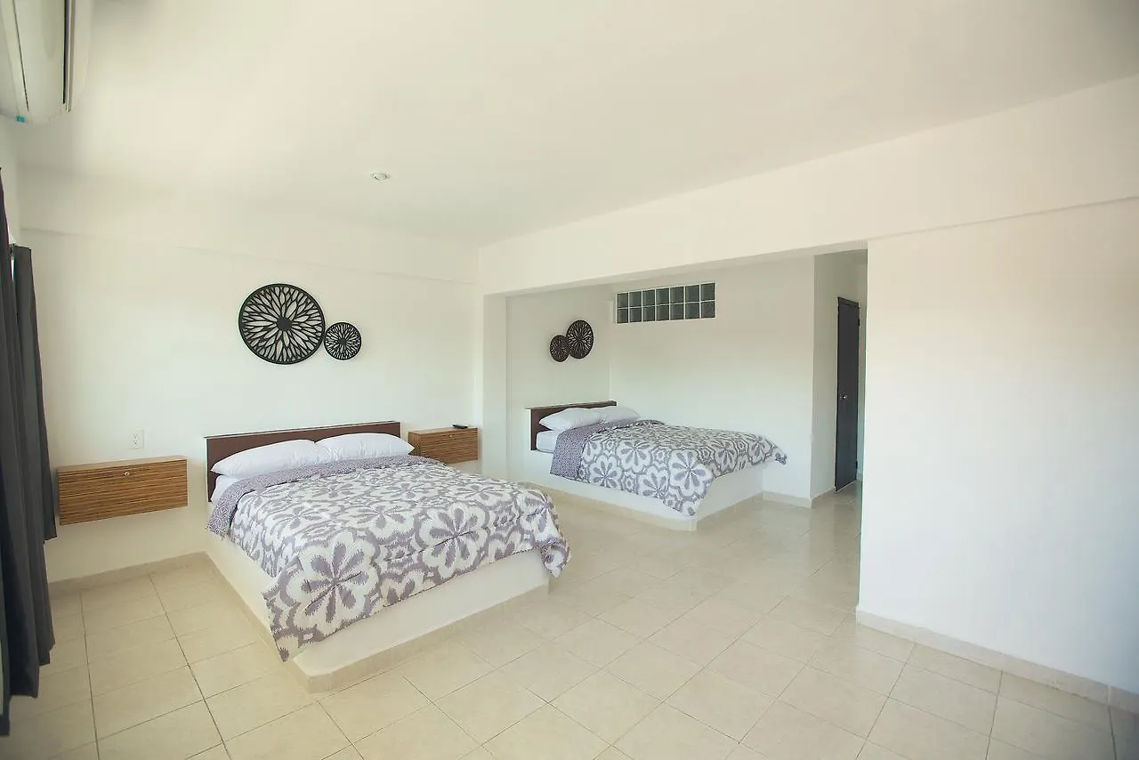 Hostelito Chetumal Hotel + Hostal